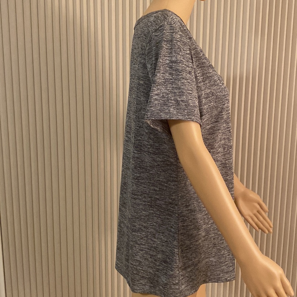 YOGO Athletica Top size L 100% polyester New without tags gray heather - Picture 2 of 7